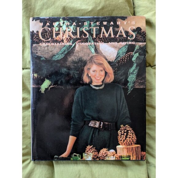 Martha Stewart's CHRISTMAS Vintage 1989 Book - Entertaining 1st Ed Hardcover EUC - Picture 1 of 16